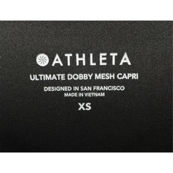 NWOT Athleta Ultimate Dobby Mesh Capri Black Leggings Women’s XS Stretch - Picture 4 of 4